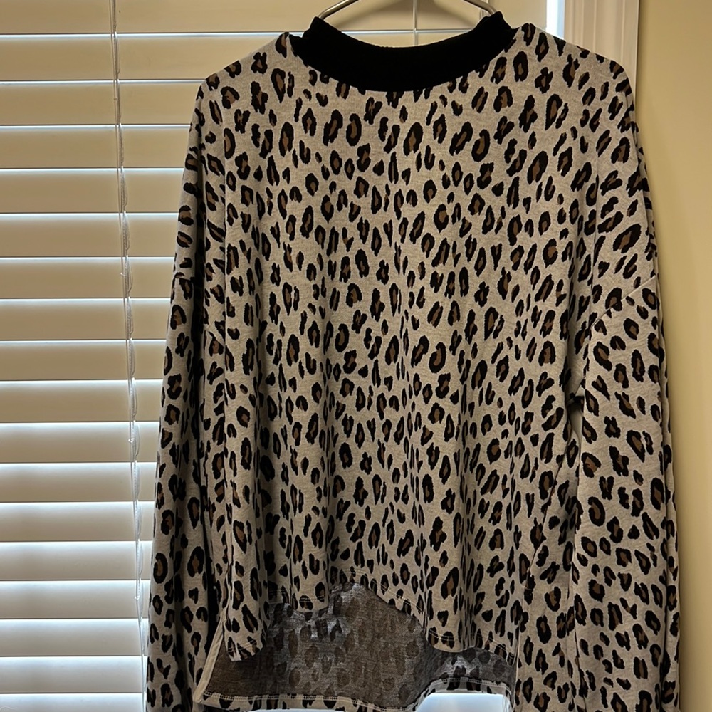 Beautiful leopard sweater